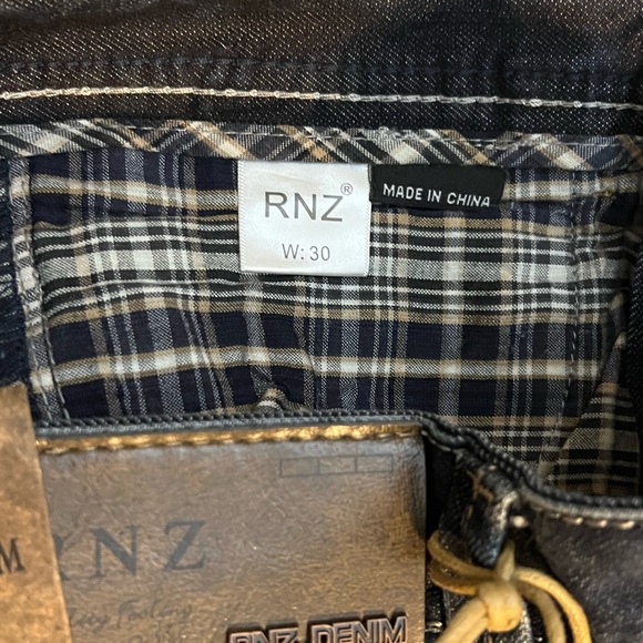 Men’s RNZ Distressed Jeans Size 30x30 NWT - Picture 8 of 8
